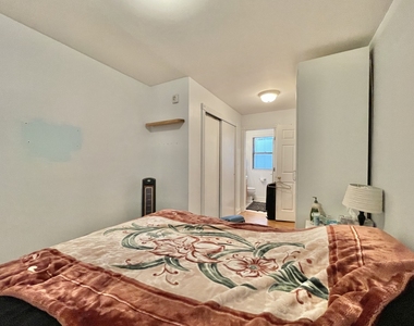 5225 North Ashland Avenue - Photo Thumbnail 5