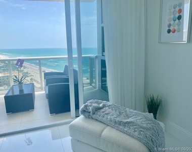 18201 Collins Ave - Photo Thumbnail 2