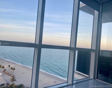 18201 Collins Ave - Photo Thumbnail 11