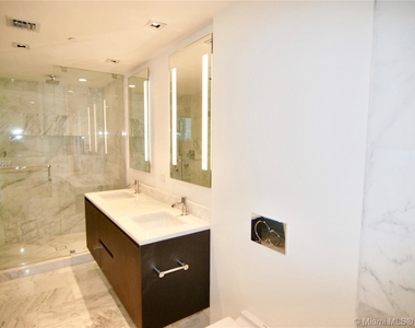 1451 Brickell Ave - Photo Thumbnail 14