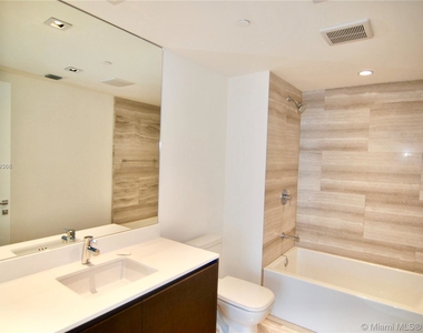 1451 Brickell Ave - Photo Thumbnail 11