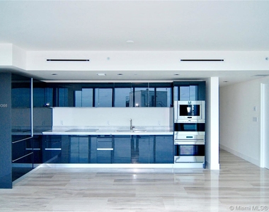 1451 Brickell Ave - Photo Thumbnail 6