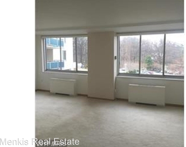 10401 Grosvenor Place Apt 404 - Photo Thumbnail 22