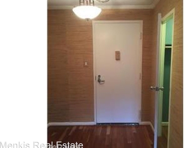 10401 Grosvenor Place Apt 404 - Photo Thumbnail 14