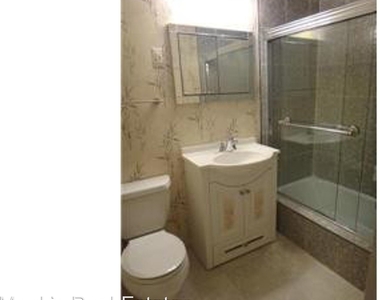 10401 Grosvenor Place Apt 404 - Photo Thumbnail 8