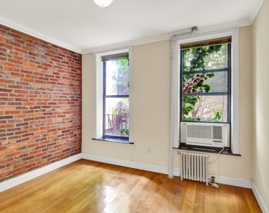 277 East 10th Street - Photo Thumbnail 4