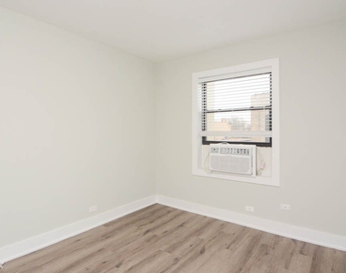 725 St. Johns, Unit 13 - Photo Thumbnail 13