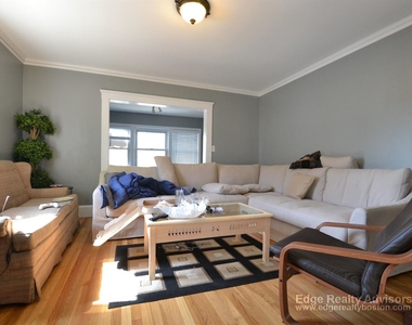 63 Surrey St - Photo Thumbnail 2