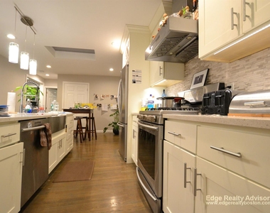 42 Kenrick St - Photo Thumbnail 2