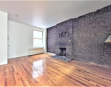 247 West 26th Street - Photo Thumbnail 0