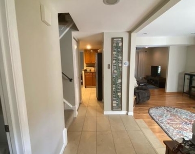 1004 Moore Place Sw - Photo Thumbnail 9