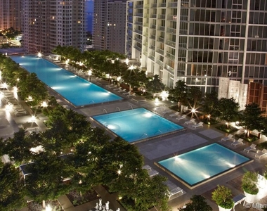 485 Brickell Ave - Photo Thumbnail 38