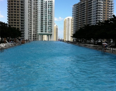 485 Brickell Ave - Photo Thumbnail 29