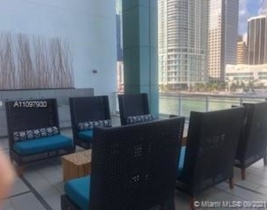 900 Brickell Key Blvd - Photo Thumbnail 28