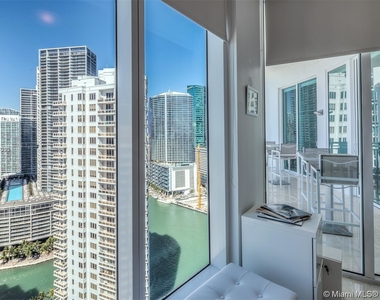 900 Brickell Key Blvd - Photo Thumbnail 23