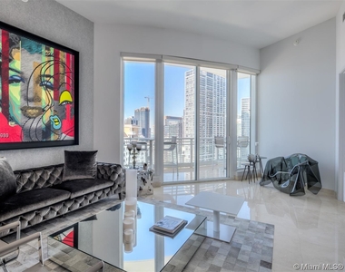 900 Brickell Key Blvd - Photo Thumbnail 8