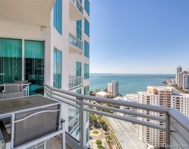 900 Brickell Key Blvd - Photo Thumbnail 17