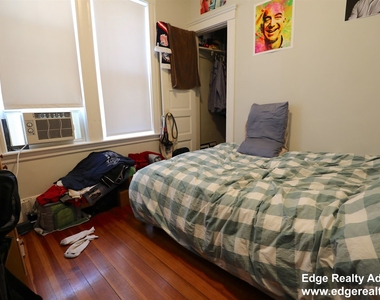 39 Foster St Apt 2 - Photo Thumbnail 7