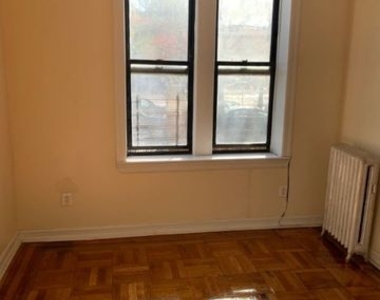 1752 East 9th Street - Photo Thumbnail 9