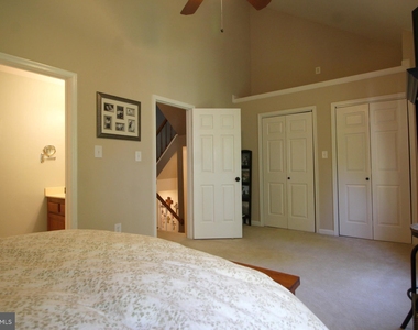 8106 Clifforest Drive - Photo Thumbnail 15