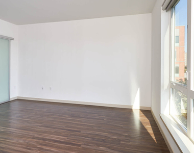 5398 Russell Ave Nw - Photo Thumbnail 6