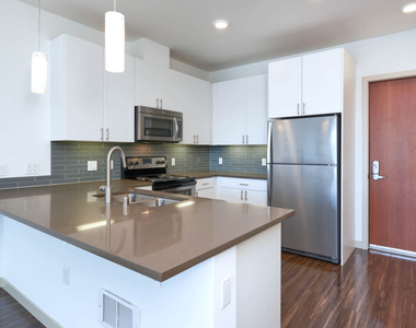 5398 Russell Ave Nw - Photo Thumbnail 3