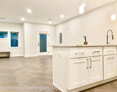 3463 14th St, Nw Unit 1 - Photo Thumbnail 9