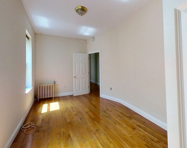 Spectacular 3 huge beds apartment in nice building  prime Washington heights for rent  - Photo Thumbnail 5