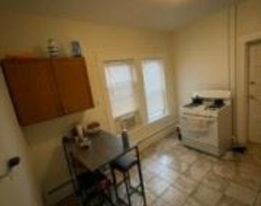 86 Prentiss St Apt 1 - Photo Thumbnail 3