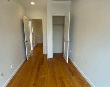 443 Franklin Avenue - Photo Thumbnail 17