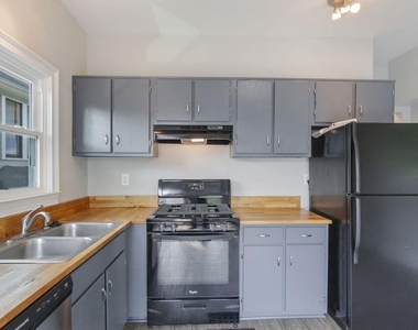 693 Myrtle St  #1 - Photo Thumbnail 13