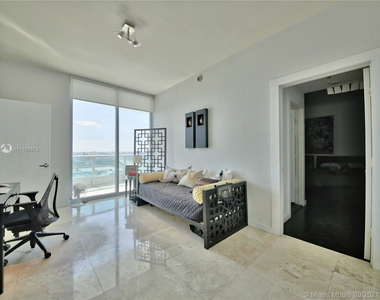 900 Biscayne Bl - Photo Thumbnail 2