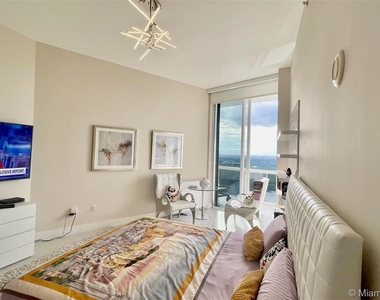 15811 Collins Ave - Photo Thumbnail 25