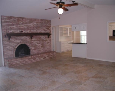 428 Pleasant Valley Lane - Photo Thumbnail 2