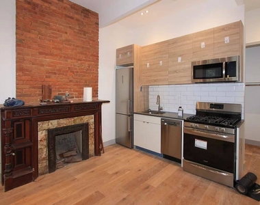 1185 Dean Street - Photo Thumbnail 2