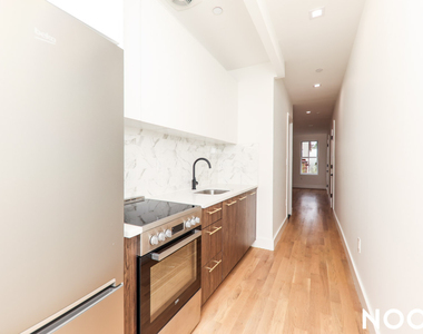 732 St Marks Ave - Unit: 31B - Photo Thumbnail 3