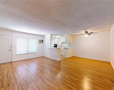 15540 Moorpark Street - Photo Thumbnail 3