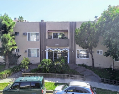 15540 Moorpark Street - Photo Thumbnail 0