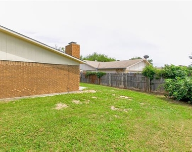 3121 Grapevine Lane - Photo Thumbnail 20