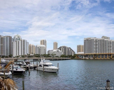 825 Brickell Bay Dr - Photo Thumbnail 81