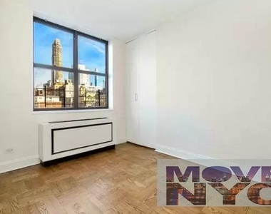 400 East 71st Street - Photo Thumbnail 1