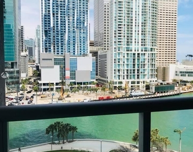 475 Brickell Ave - Photo Thumbnail 14