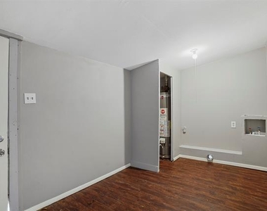 505 Maple Street - Photo Thumbnail 11