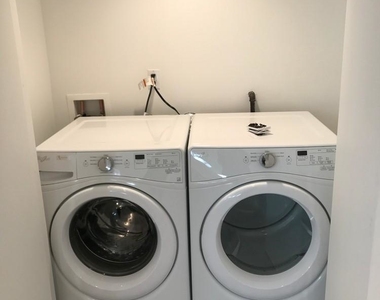 Newly renovated Duplex 3 bedroom with Home office with Private outdoor space and washer & dryer for no brokers fee - Photo Thumbnail 5