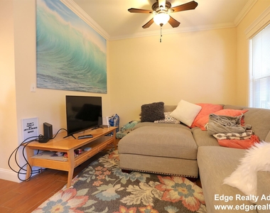 8 Delaware Pl Apt 1 - Photo Thumbnail 3