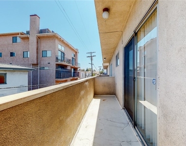 1730 Camden Avenue - Photo Thumbnail 15