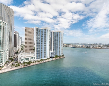 901 Brickell Key Blvd - Photo Thumbnail 2