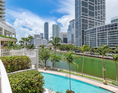 901 Brickell Key Blvd - Photo Thumbnail 24