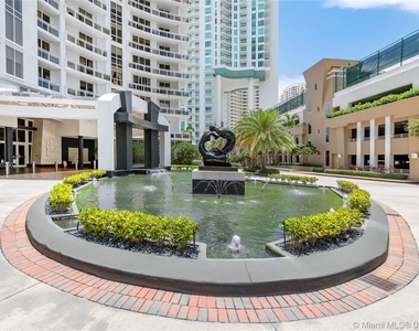 901 Brickell Key Blvd - Photo Thumbnail 23