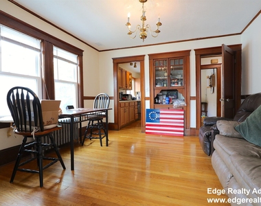 16 Niles St - Photo Thumbnail 9